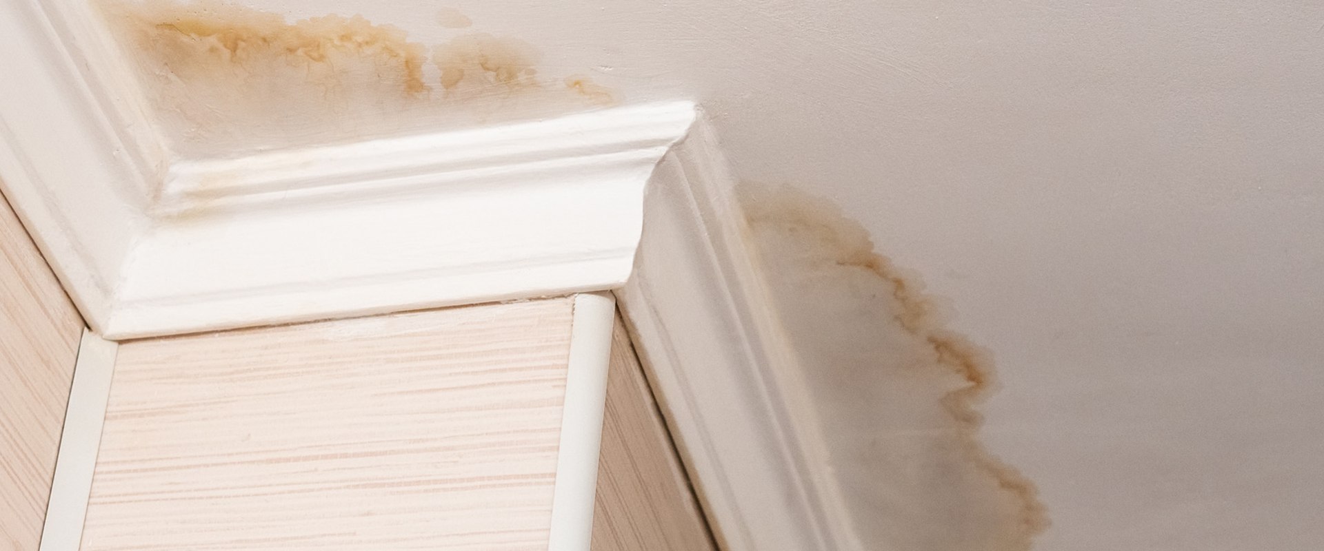 Does ceiling need to be replaced after water damage?